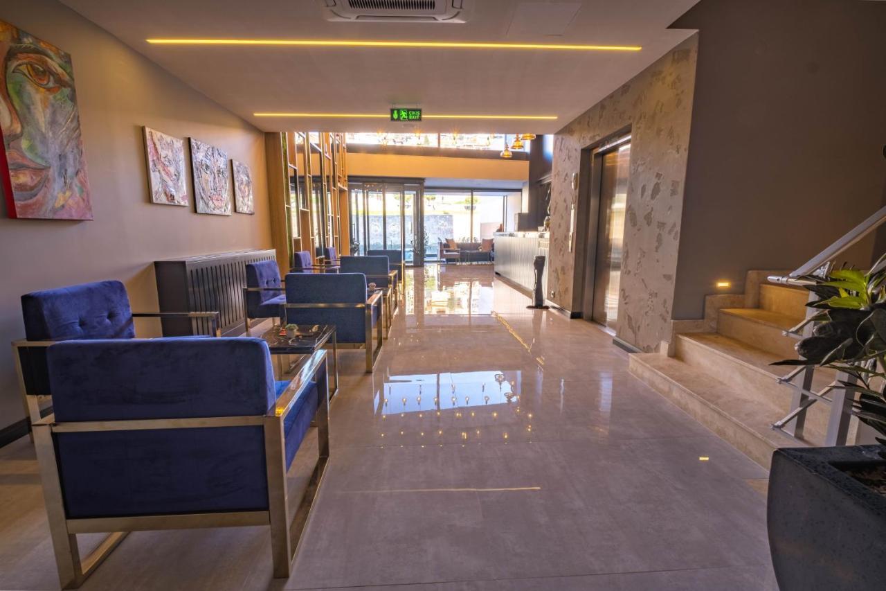 Methishotel Karsiyaka  Exterior photo